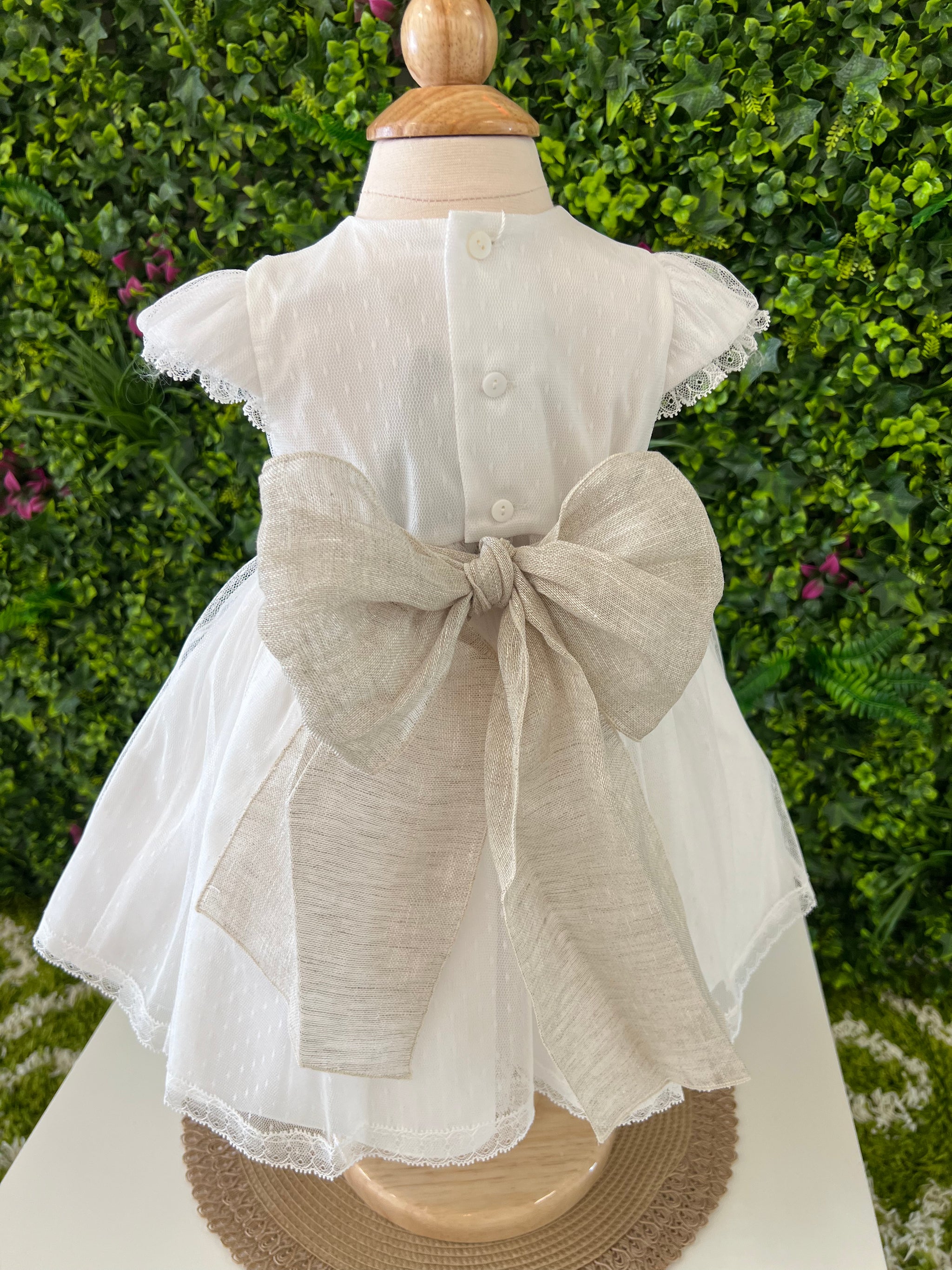 593015 BAPTISM DRESS IN TULLE PLUMETI AND LINEN