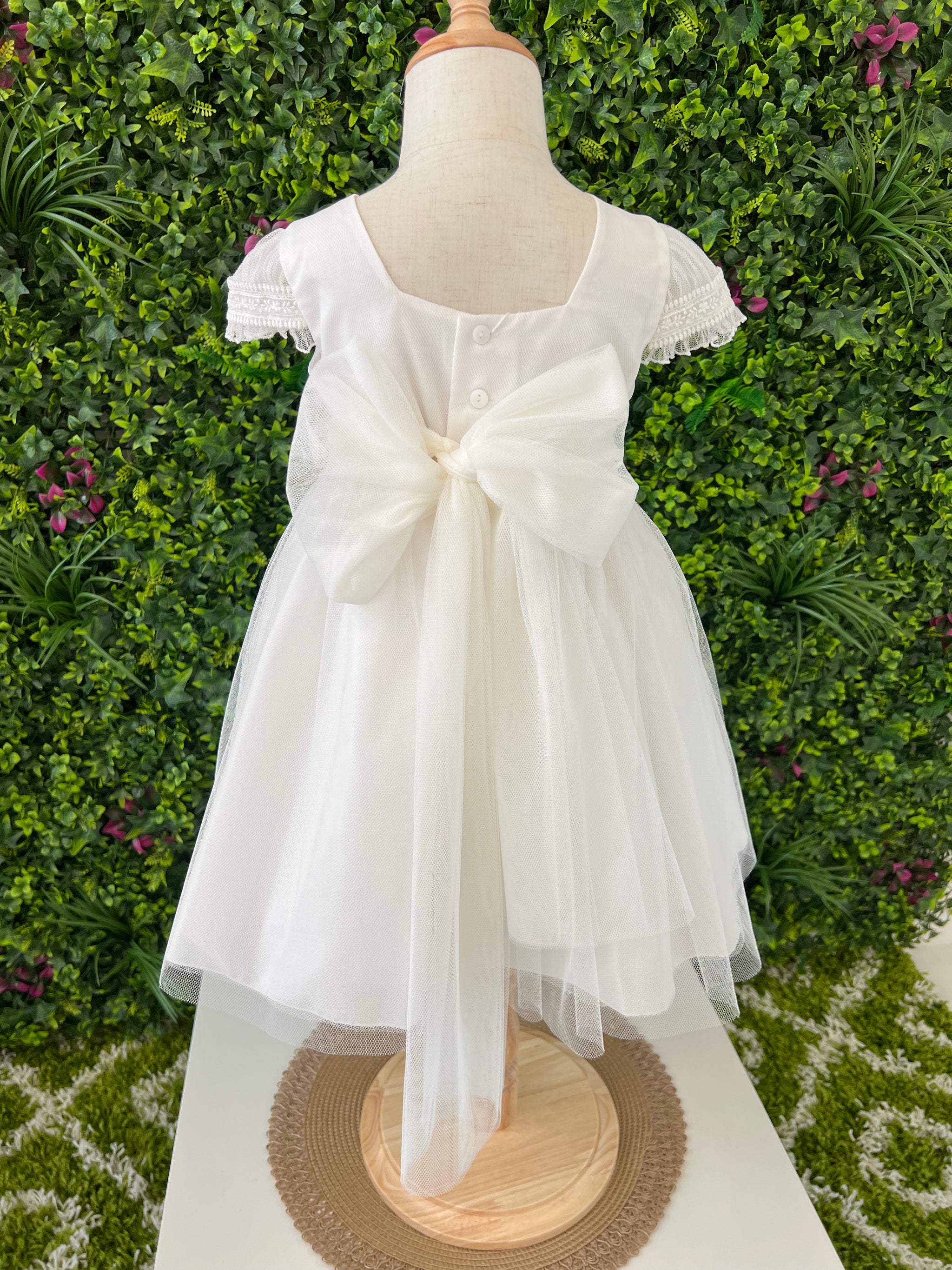 593421 CHILDREN'S DRESS IN TULLE